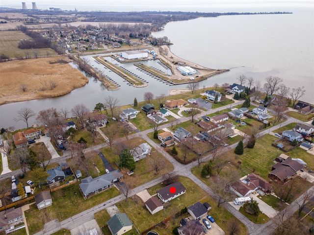 3562 Meadowcrest Drive, Monroe, MI 48162