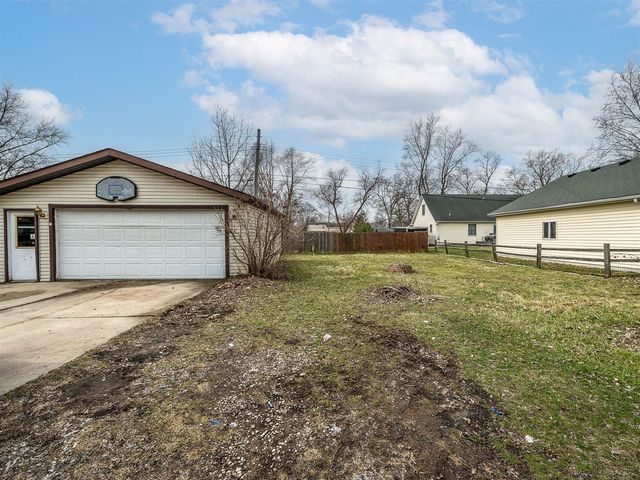 3562 Meadowcrest Drive, Monroe, MI 48162