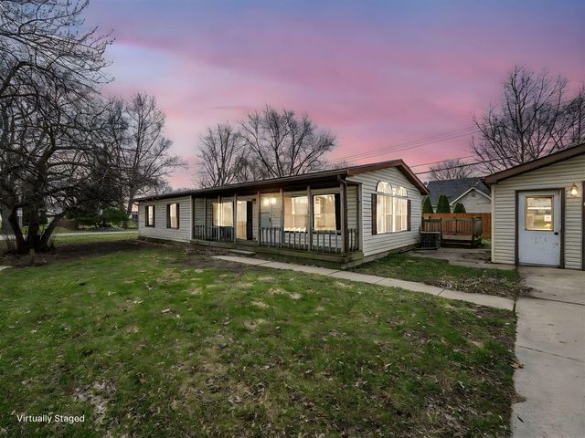 3562 Meadowcrest Drive, Monroe, MI 48162