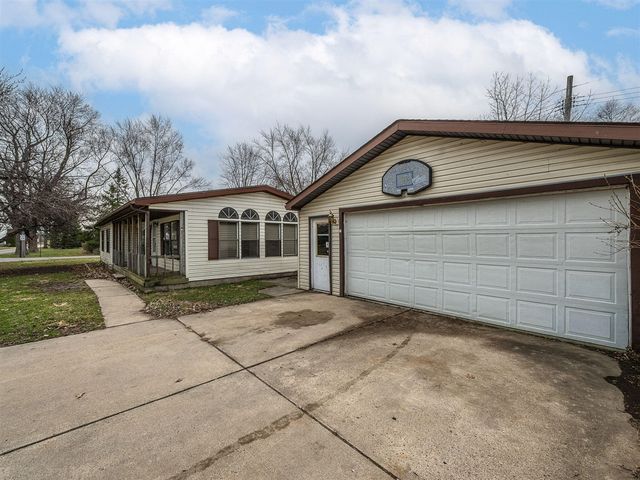 3562 Meadowcrest Drive, Monroe, MI 48162