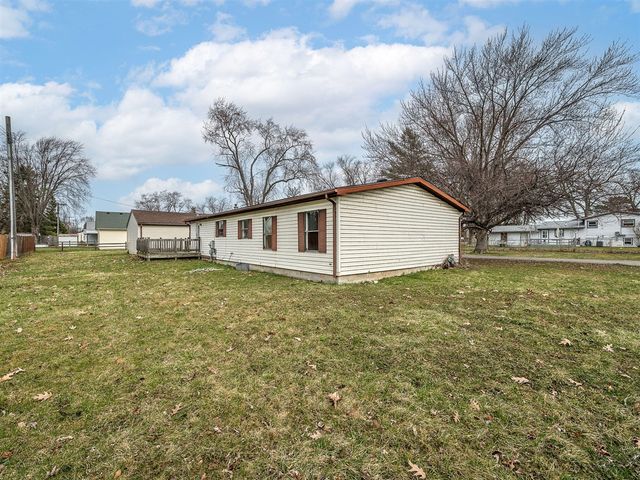 3562 Meadowcrest Drive, Monroe, MI 48162