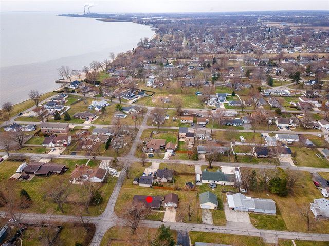 3562 Meadowcrest Drive, Monroe, MI 48162