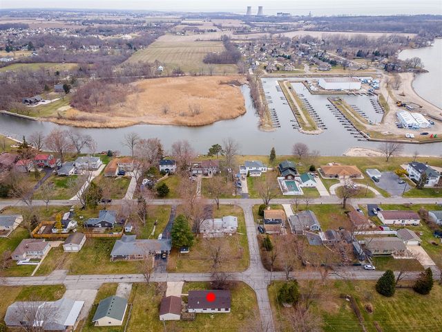 3562 Meadowcrest Drive, Monroe, MI 48162