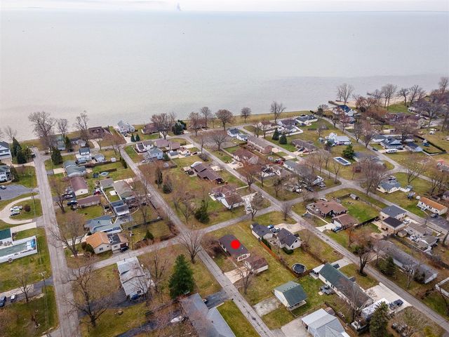 3562 Meadowcrest Drive, Monroe, MI 48162