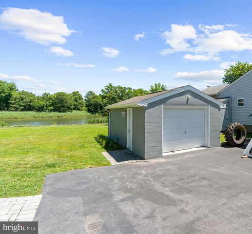 205 RIVERSIDE DR, Chester, MD 21619