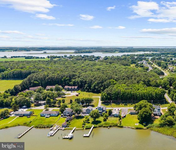 205 RIVERSIDE DR, Chester, MD 21619