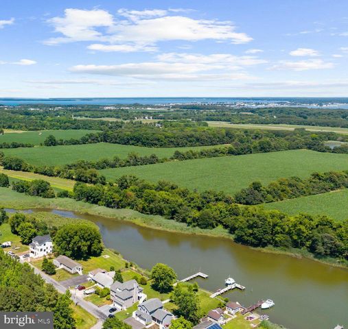 205 RIVERSIDE DR, Chester, MD 21619