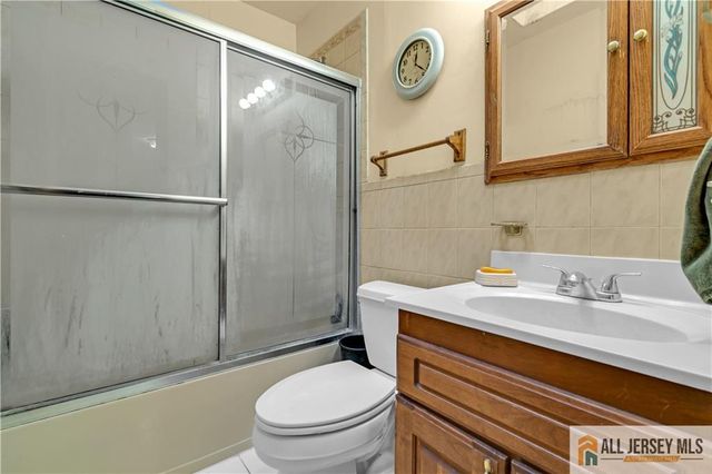 74 Brotherhood Street, Piscataway, NJ 08854