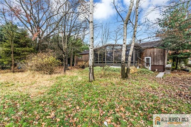 74 Brotherhood Street, Piscataway, NJ 08854