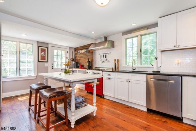 159 Mountainside Rd, Mendham Twp., NJ 07945