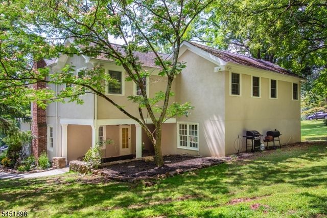 159 Mountainside Rd, Mendham Twp., NJ 07945