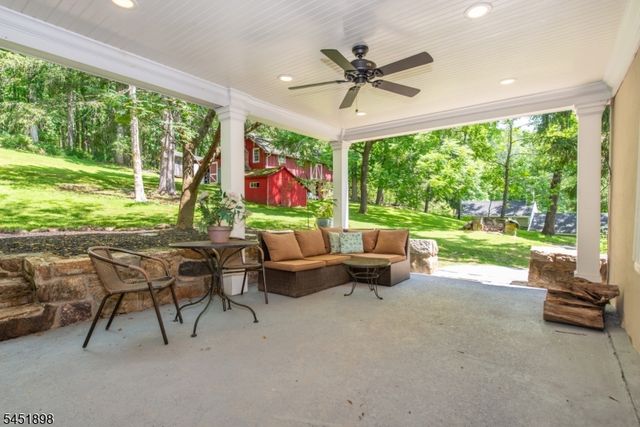 159 Mountainside Rd, Mendham Twp., NJ 07945