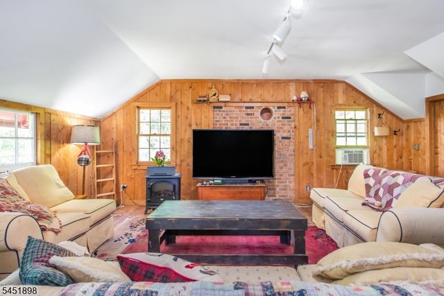 159 Mountainside Rd, Mendham Twp., NJ 07945