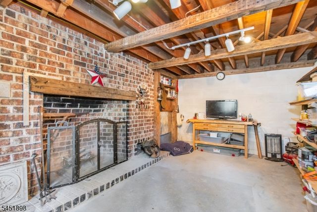 159 Mountainside Rd, Mendham Twp., NJ 07945