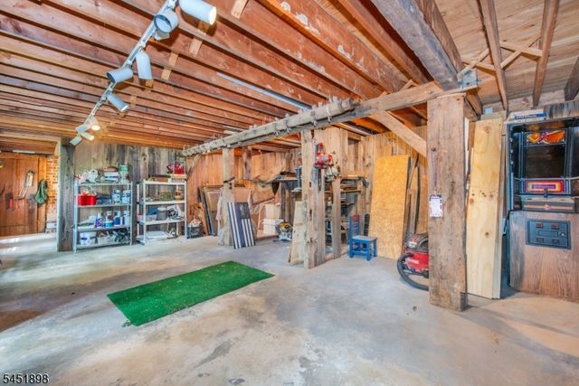 159 Mountainside Rd, Mendham Twp., NJ 07945
