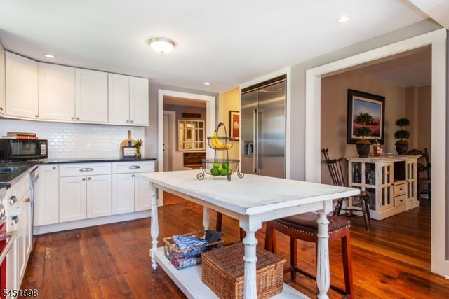 159 Mountainside Rd, Mendham Twp., NJ 07945