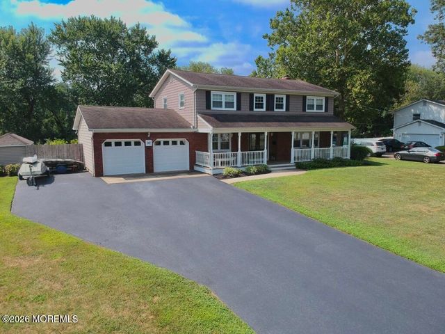 32 Sabina Terrace, Freehold, NJ 07728