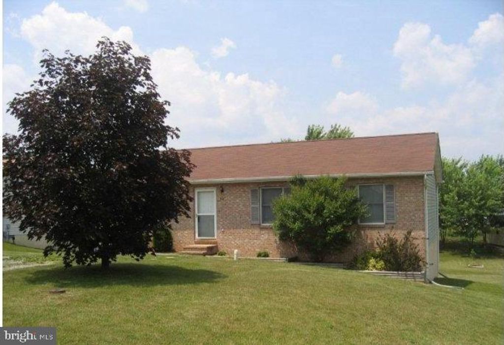 315 CHINKAPIN DR, Stephens City, VA 22655