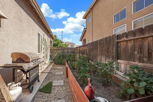 924 Dancer Way, Turlock, CA 95382