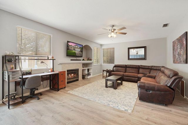 924 Dancer Way, Turlock, CA 95382