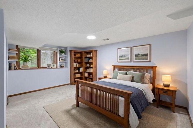 7712 Riverdale Drive N, Brooklyn Park, MN 55444