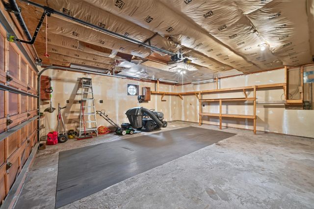 7712 Riverdale Drive N, Brooklyn Park, MN 55444