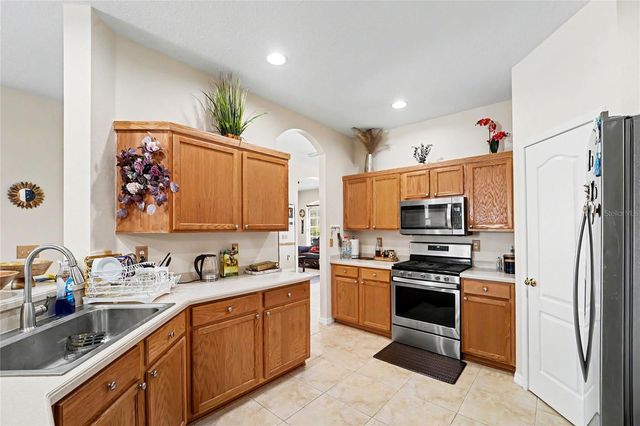 27236 HOLLYBROOK TRAIL, Wesley Chapel, FL 33544