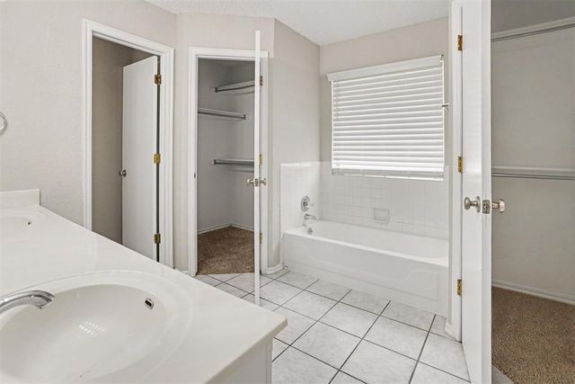 10109 S Hillcrest Drive, Oklahoma City, OK 73159