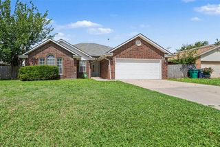 10109 S Hillcrest Drive, Oklahoma City, OK 73159