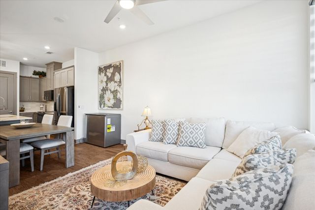 2700 Old Denton Road 3346, Carrollton, TX 75007