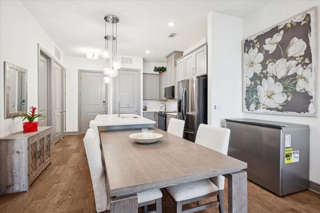 2700 Old Denton Road 3346, Carrollton, TX 75007