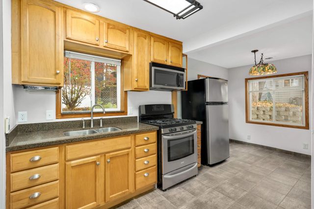 2340 Ives Lane N, Plymouth, MN 55441