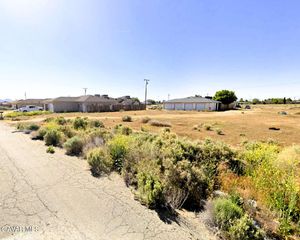 8414 Columbine Avenue, California City, CA 93505