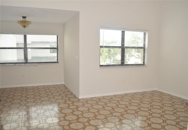 10221 Fontainebleau Blvd 203, Miami, FL 33172