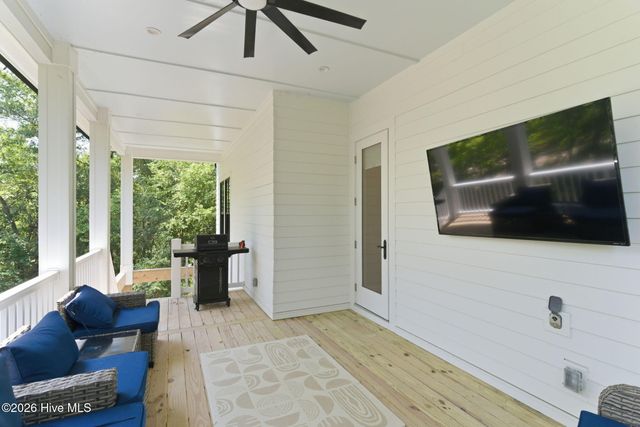 104 SW 29th Street, Oak Island, NC 28465