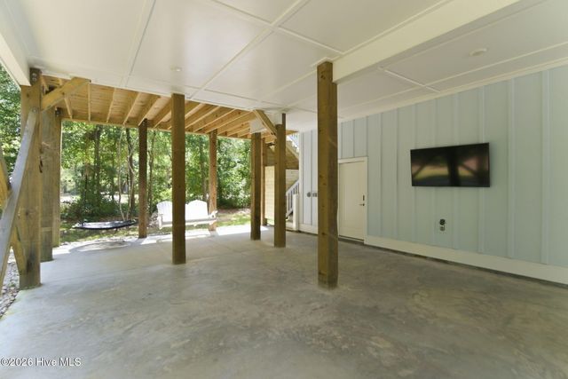 104 SW 29th Street, Oak Island, NC 28465