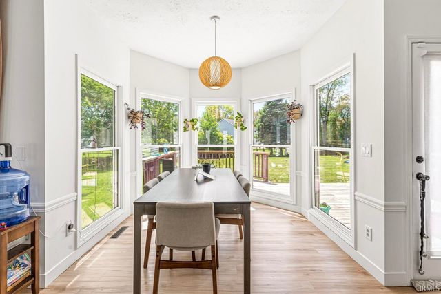 11704 Madison County Circle, Granger, IN 46530