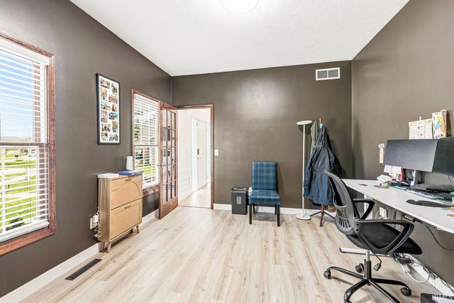 11704 Madison County Circle, Granger, IN 46530
