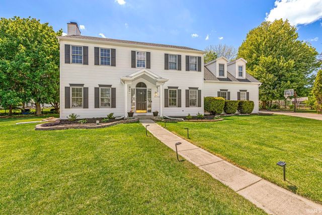 11704 Madison County Circle, Granger, IN 46530
