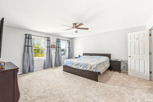 11704 Madison County Circle, Granger, IN 46530
