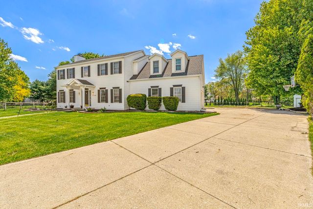 11704 Madison County Circle, Granger, IN 46530