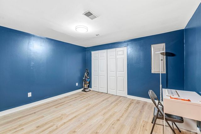 11704 Madison County Circle, Granger, IN 46530