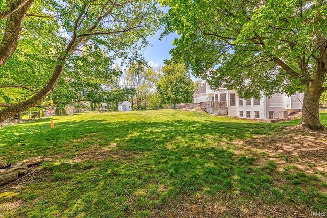 11704 Madison County Circle, Granger, IN 46530