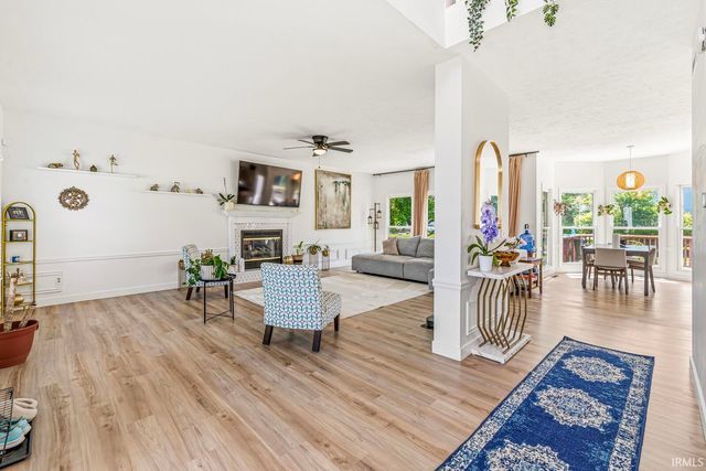 11704 Madison County Circle, Granger, IN 46530