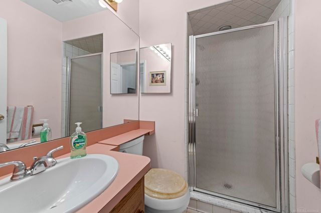 500 Pineview Court, St Clair Shores, MI 48081