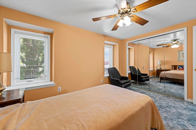 500 Pineview Court, St Clair Shores, MI 48081