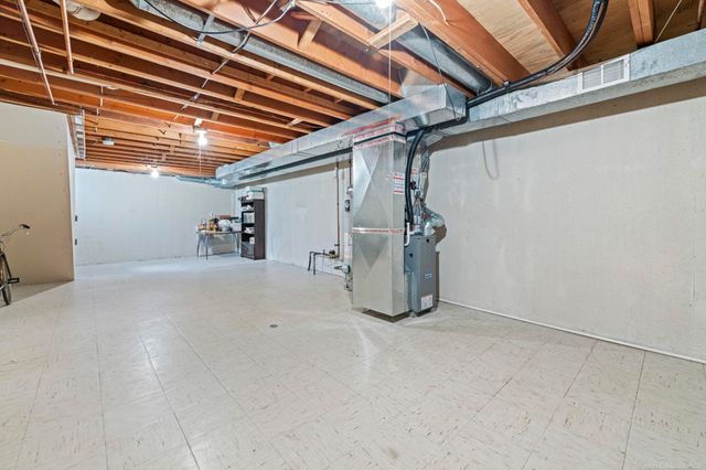 500 Pineview Court, St Clair Shores, MI 48081