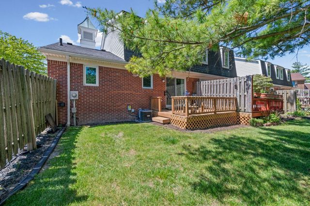 500 Pineview Court, St Clair Shores, MI 48081