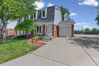 500 Pineview Court, St Clair Shores, MI 48081