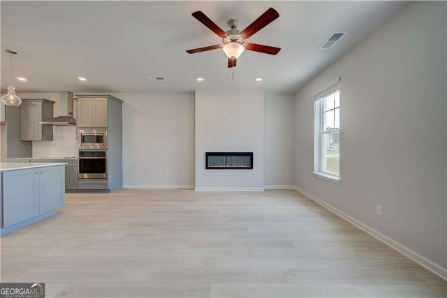 3004 Daybreak Lane, Newnan, GA 30265
